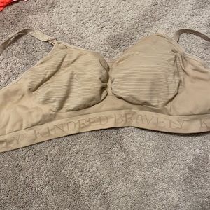 Kindred bravely pumping bra